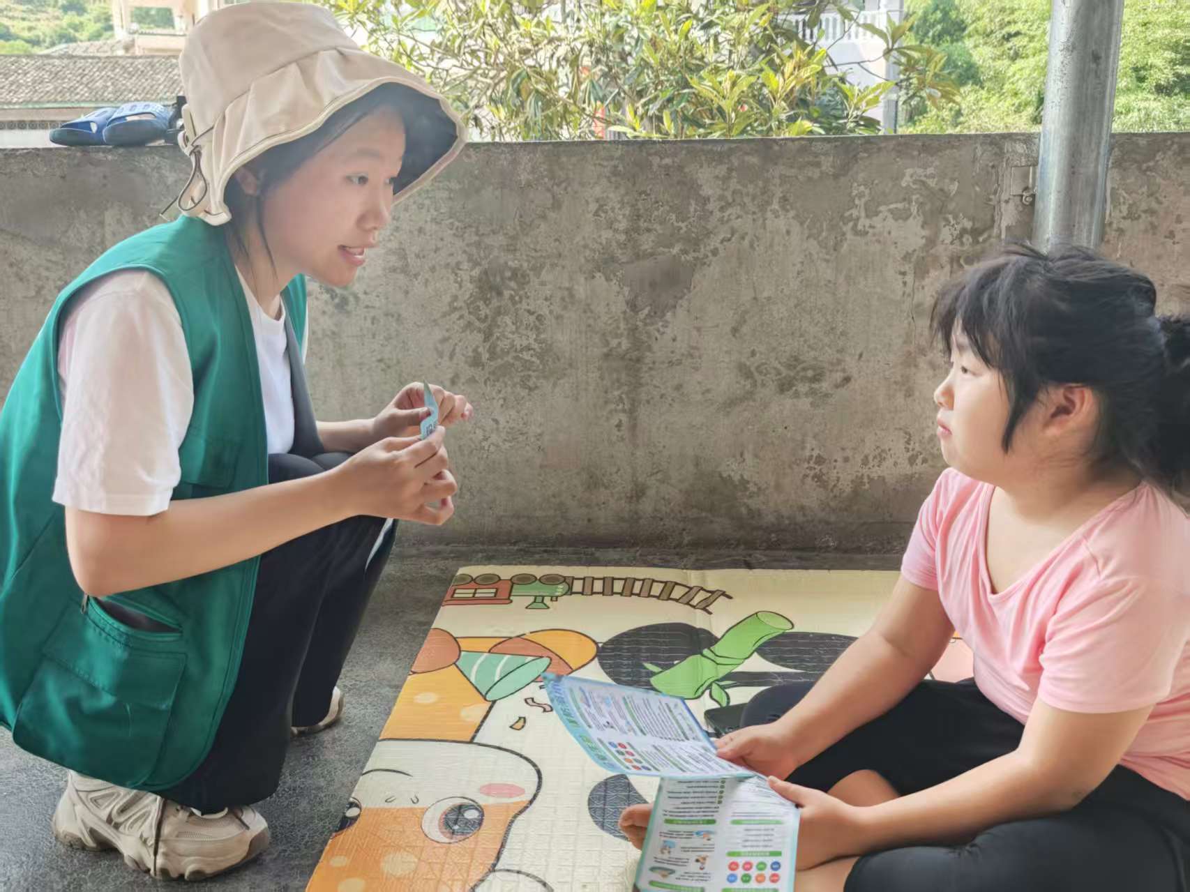 图为宣讲过程，莫庆荣摄 (1).jpg